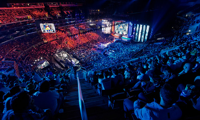 英雄联盟总决赛上海东方体育中心震撼揭幕，召唤师峡谷主题舞台打造顶级电竞观赛体验，总决赛门票预售即将开启